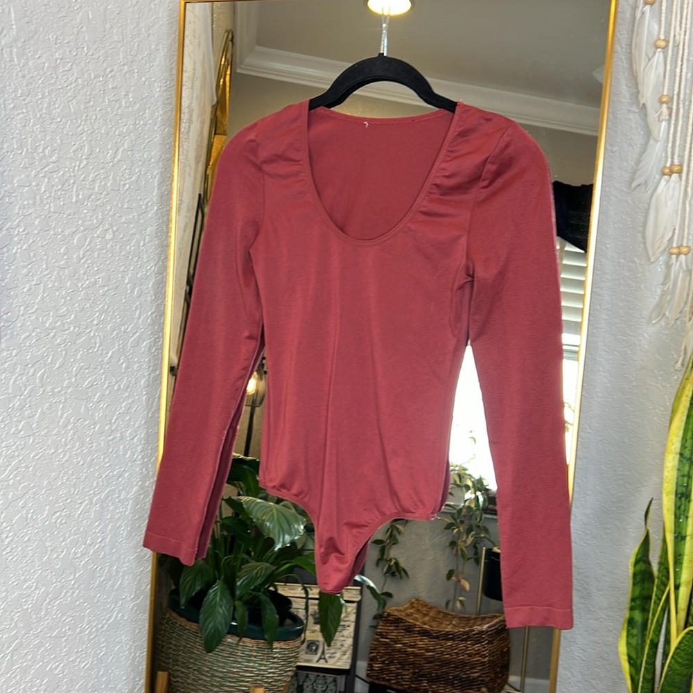 House of CB 'Rosella' Seamless Knit Scoop Neck Stretch Bodysuit - Picture 7 of 8